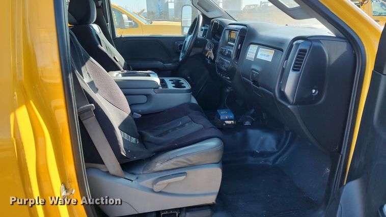 image for item LP9180 2015 Chevrolet Silverado 3500HD  utility bed pickup truck