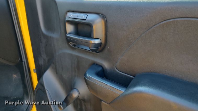 image for item LP9180 2015 Chevrolet Silverado 3500HD  utility bed pickup truck