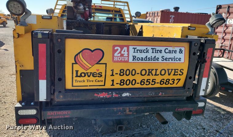 image for item LP9180 2015 Chevrolet Silverado 3500HD  utility bed pickup truck