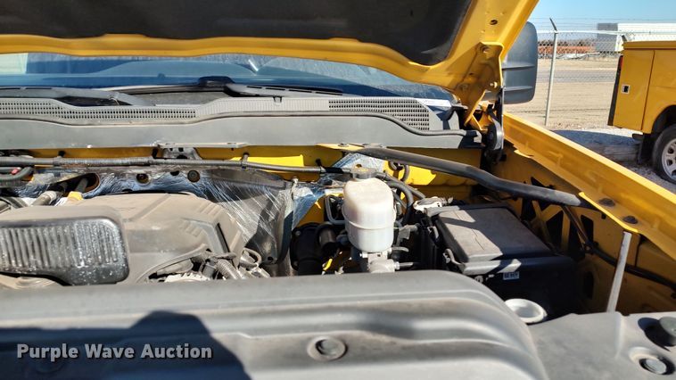 image for item LP9180 2015 Chevrolet Silverado 3500HD  utility bed pickup truck