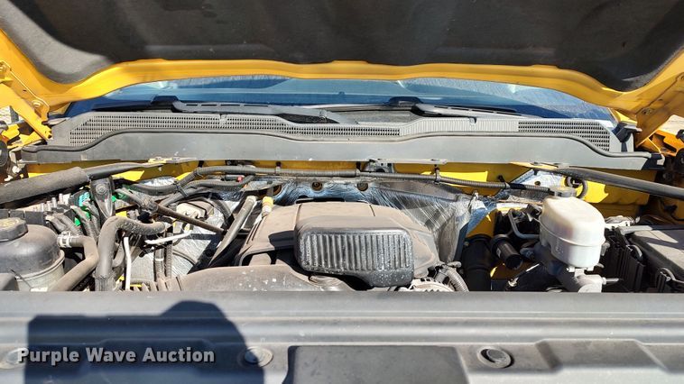 image for item LP9180 2015 Chevrolet Silverado 3500HD  utility bed pickup truck