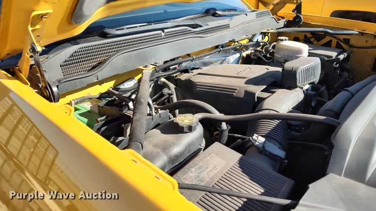 image for item LP9180 2015 Chevrolet Silverado 3500HD  utility bed pickup truck