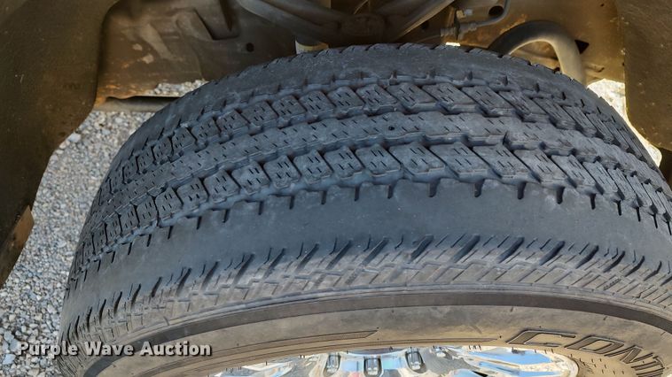 image for item LP9180 2015 Chevrolet Silverado 3500HD  utility bed pickup truck