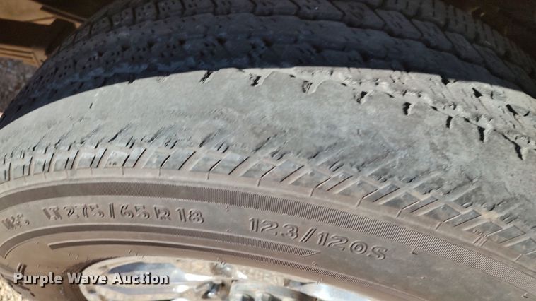 image for item LP9180 2015 Chevrolet Silverado 3500HD  utility bed pickup truck