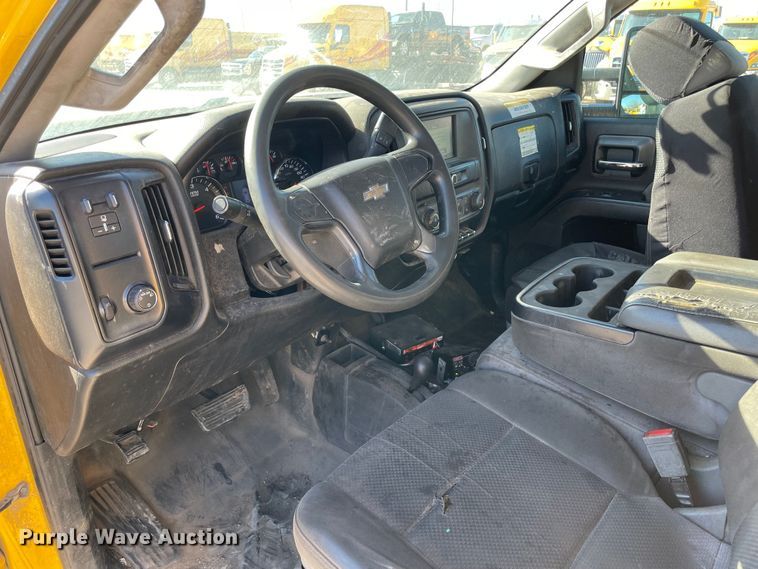 image for item LP9186 2017 Chevrolet Silverado 3500HD  utility bed pickup truck