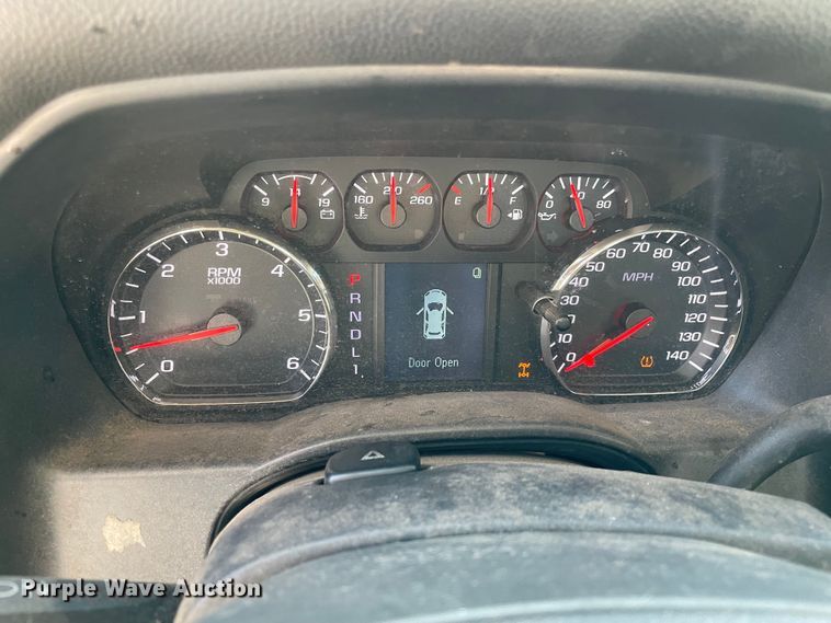 image for item LP9186 2017 Chevrolet Silverado 3500HD  utility bed pickup truck