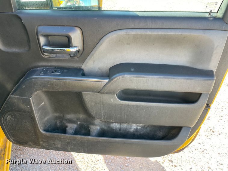 image for item LP9186 2017 Chevrolet Silverado 3500HD  utility bed pickup truck