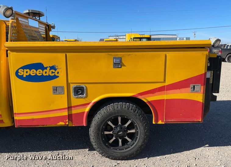 image for item LP9186 2017 Chevrolet Silverado 3500HD  utility bed pickup truck