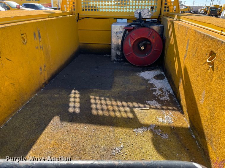 image for item LP9186 2017 Chevrolet Silverado 3500HD  utility bed pickup truck