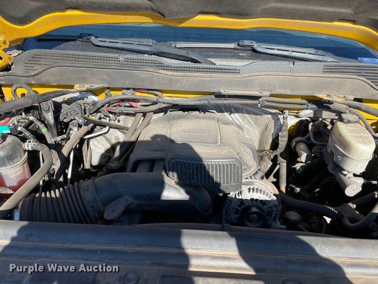 image for item LP9186 2017 Chevrolet Silverado 3500HD  utility bed pickup truck