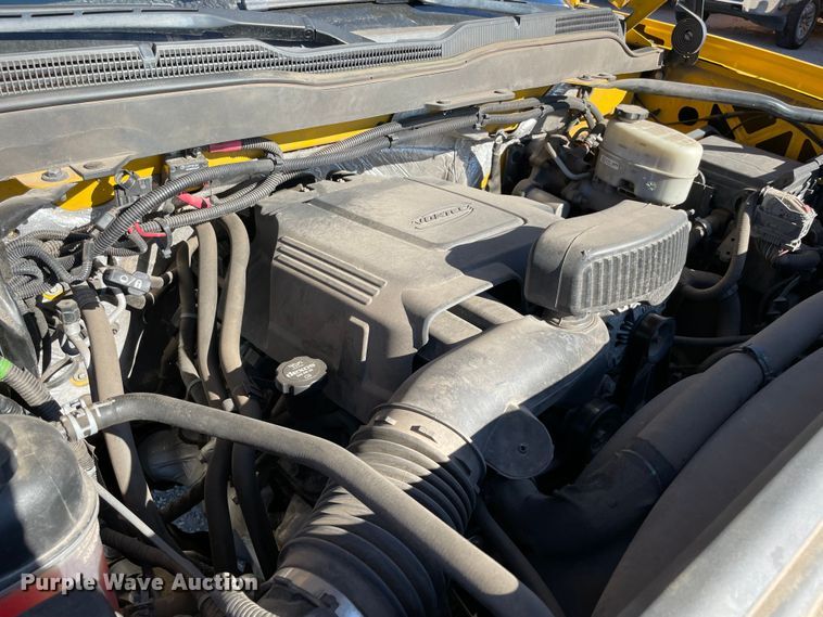 image for item LP9186 2017 Chevrolet Silverado 3500HD  utility bed pickup truck