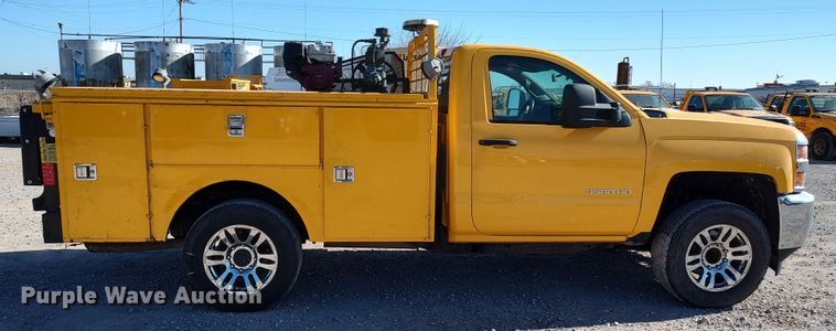 image for item LP9190 2015 Chevrolet Silverado 3500HD  utility bed pickup truck