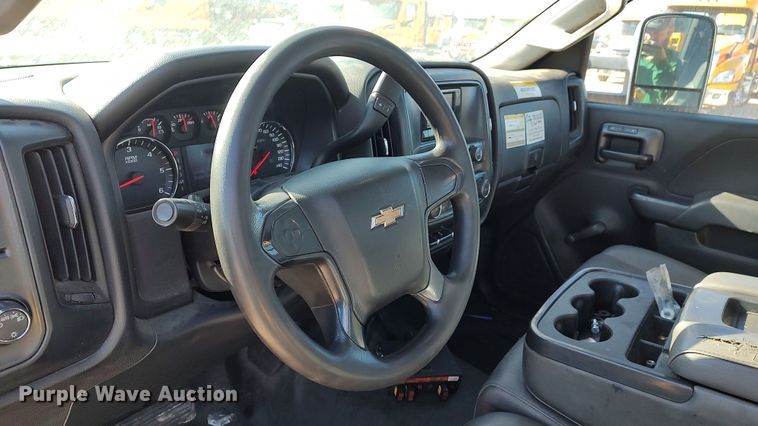 image for item LP9190 2015 Chevrolet Silverado 3500HD  utility bed pickup truck