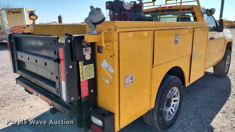 image for item LP9190 2015 Chevrolet Silverado 3500HD  utility bed pickup truck