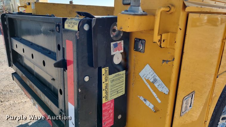 image for item LP9190 2015 Chevrolet Silverado 3500HD  utility bed pickup truck