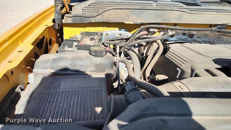 image for item LP9190 2015 Chevrolet Silverado 3500HD  utility bed pickup truck