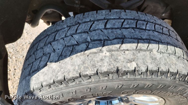 image for item LP9190 2015 Chevrolet Silverado 3500HD  utility bed pickup truck