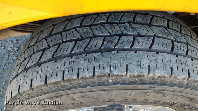 image for item LP9190 2015 Chevrolet Silverado 3500HD  utility bed pickup truck