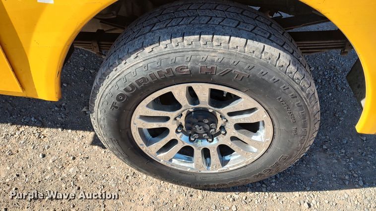 image for item LP9190 2015 Chevrolet Silverado 3500HD  utility bed pickup truck