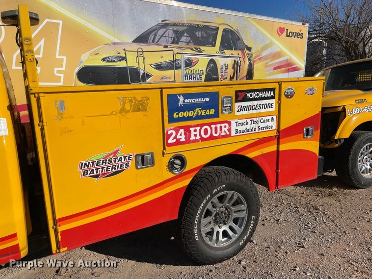 image for item LP9193 2015 Chevrolet Silverado 3500HD  utility bed pickup truck