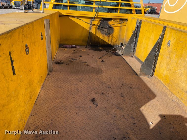 image for item LP9193 2015 Chevrolet Silverado 3500HD  utility bed pickup truck