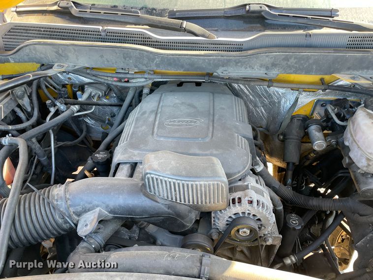 image for item LP9193 2015 Chevrolet Silverado 3500HD  utility bed pickup truck