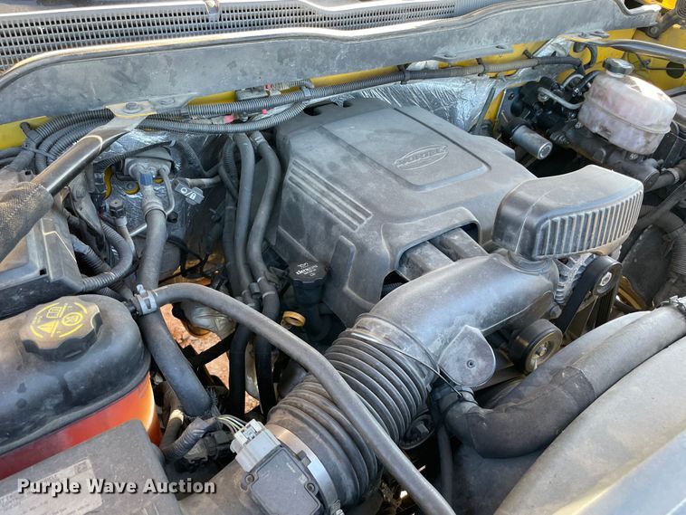 image for item LP9193 2015 Chevrolet Silverado 3500HD  utility bed pickup truck