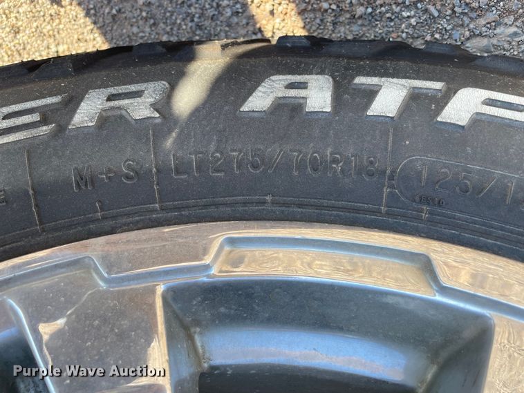 image for item LP9193 2015 Chevrolet Silverado 3500HD  utility bed pickup truck