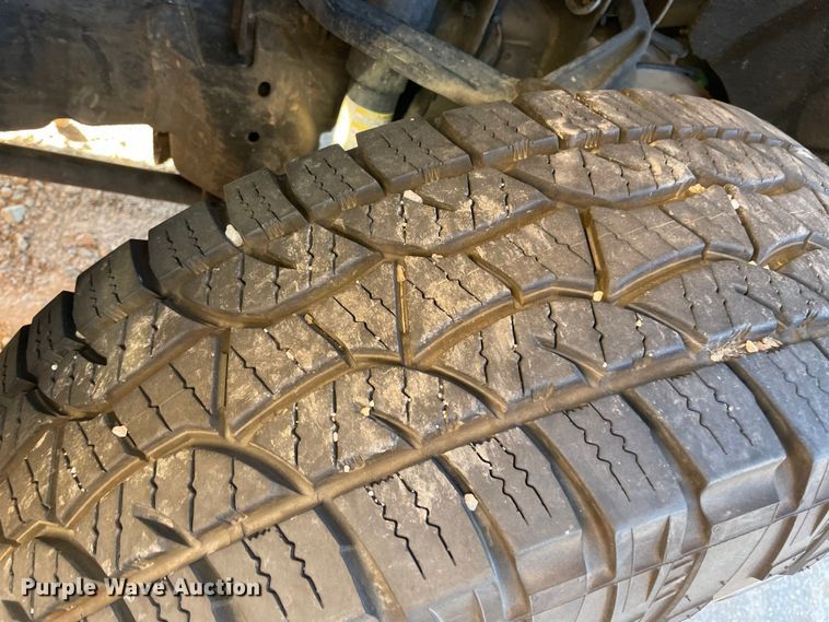 image for item LP9193 2015 Chevrolet Silverado 3500HD  utility bed pickup truck