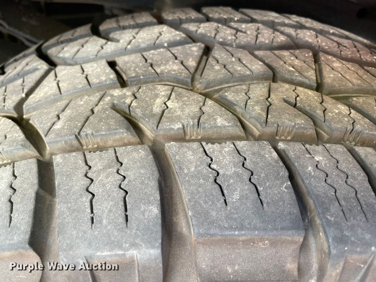 image for item LP9193 2015 Chevrolet Silverado 3500HD  utility bed pickup truck