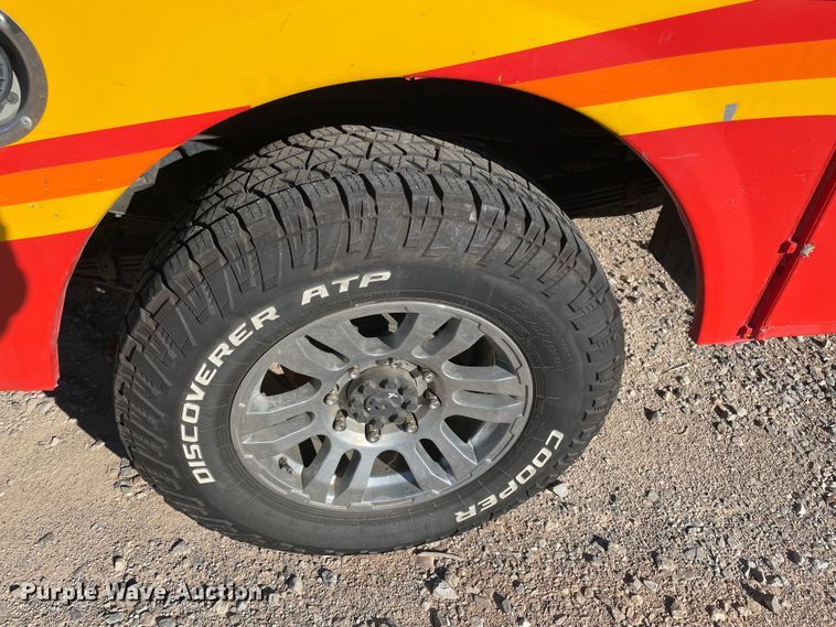 image for item LP9193 2015 Chevrolet Silverado 3500HD  utility bed pickup truck