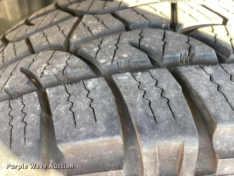 image for item LP9193 2015 Chevrolet Silverado 3500HD  utility bed pickup truck