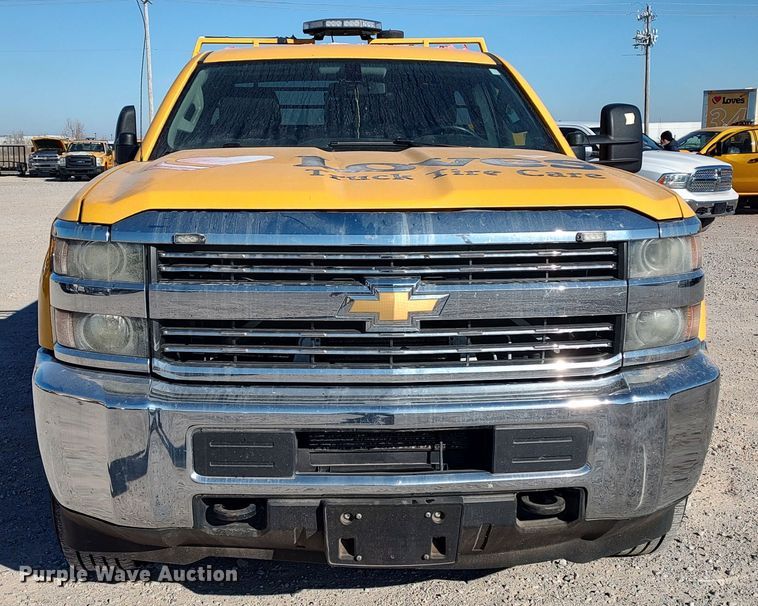 image for item LP9196 2015 Chevrolet Silverado 3500HD  utility bed pickup truck