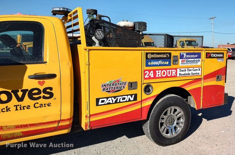 image for item LP9196 2015 Chevrolet Silverado 3500HD  utility bed pickup truck