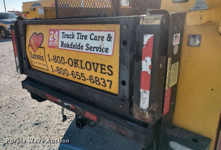 image for item LP9196 2015 Chevrolet Silverado 3500HD  utility bed pickup truck