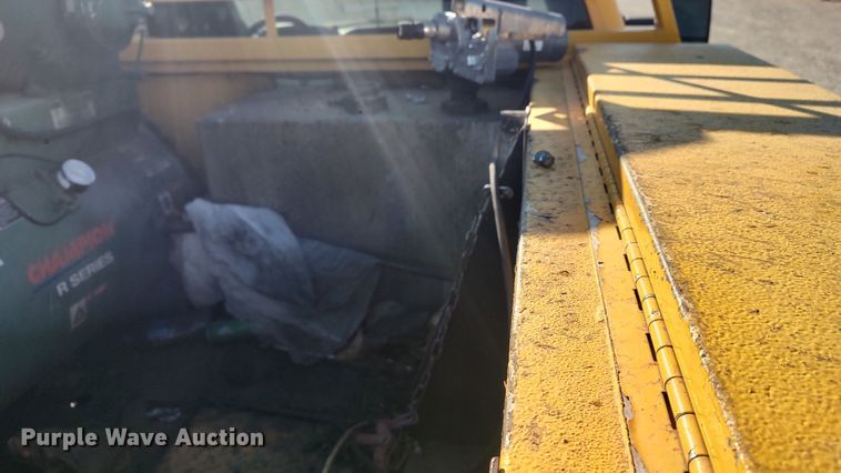 image for item LP9196 2015 Chevrolet Silverado 3500HD  utility bed pickup truck