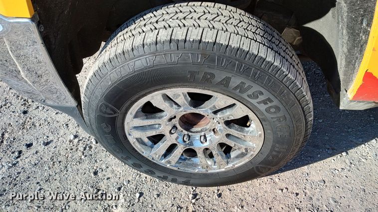 image for item LP9196 2015 Chevrolet Silverado 3500HD  utility bed pickup truck