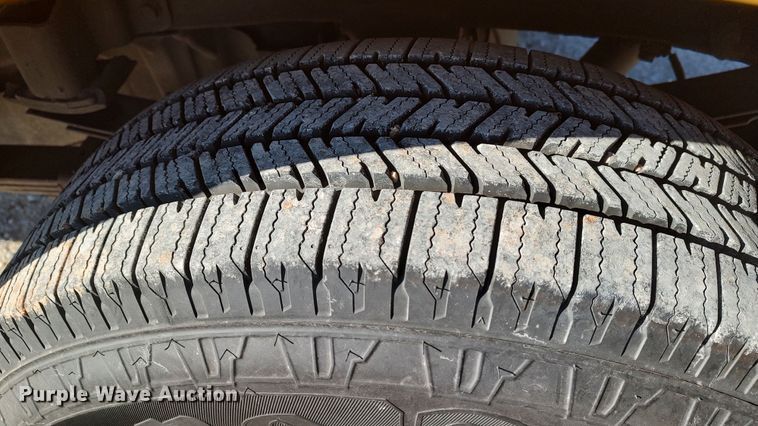 image for item LP9196 2015 Chevrolet Silverado 3500HD  utility bed pickup truck