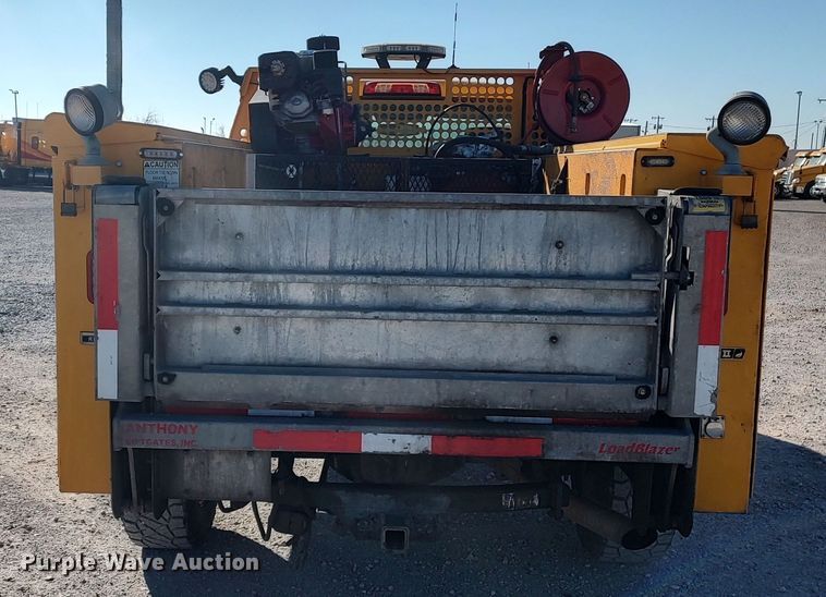 image for item LP9199 2018 Chevrolet Silverado 3500HD  utility bed pickup truck