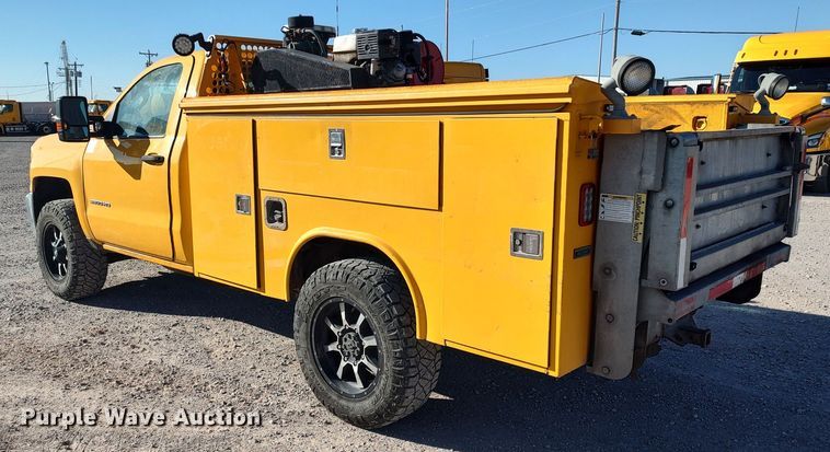 image for item LP9199 2018 Chevrolet Silverado 3500HD  utility bed pickup truck