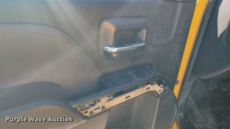 image for item LP9199 2018 Chevrolet Silverado 3500HD  utility bed pickup truck
