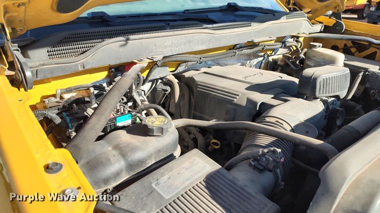 image for item LP9199 2018 Chevrolet Silverado 3500HD  utility bed pickup truck