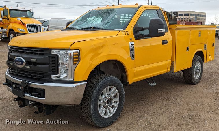 image for item LP9256 2019 Ford F350 Super Duty XL  utility bed pickup truck