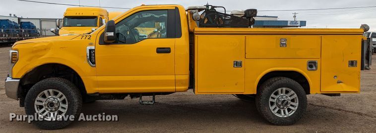 image for item LP9256 2019 Ford F350 Super Duty XL  utility bed pickup truck