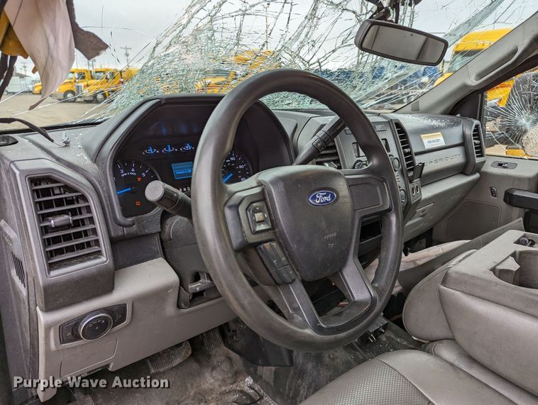 image for item LP9256 2019 Ford F350 Super Duty XL  utility bed pickup truck