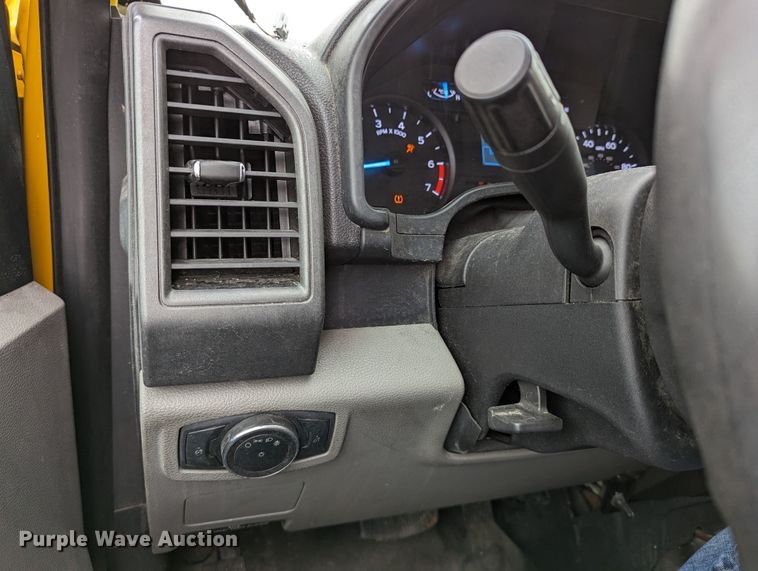 image for item LP9256 2019 Ford F350 Super Duty XL  utility bed pickup truck