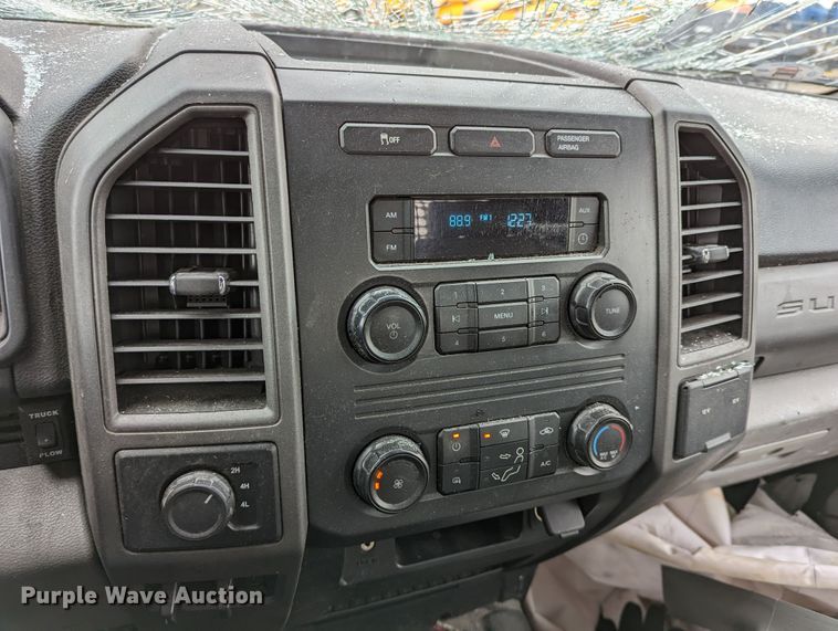 image for item LP9256 2019 Ford F350 Super Duty XL  utility bed pickup truck