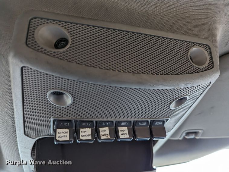 image for item LP9256 2019 Ford F350 Super Duty XL  utility bed pickup truck