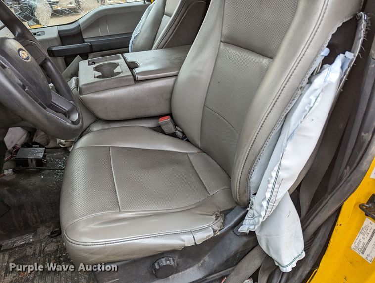 image for item LP9256 2019 Ford F350 Super Duty XL  utility bed pickup truck