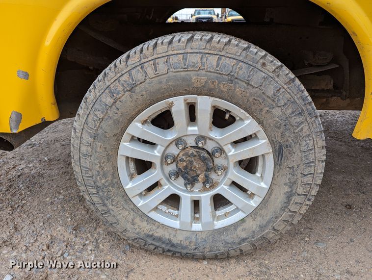 image for item LP9256 2019 Ford F350 Super Duty XL  utility bed pickup truck